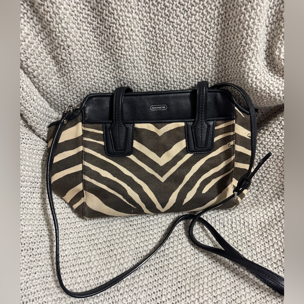 Coach Taylor Zebra Print Canvas & Leather Tote Handbag Cream / Black‎